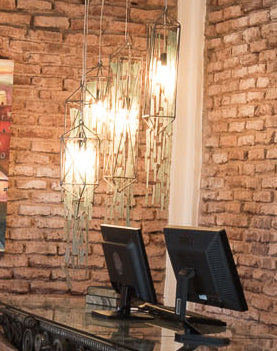 Wire frame pendant small